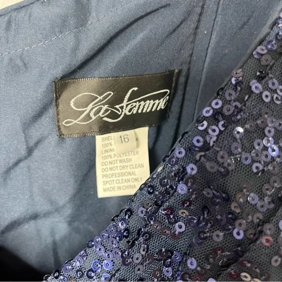 La Femme Chiffon and Sequin A Line Gown Faux Wrap 3/4 Sleeve Navy Blue Size 16 - Picture 8 of 10